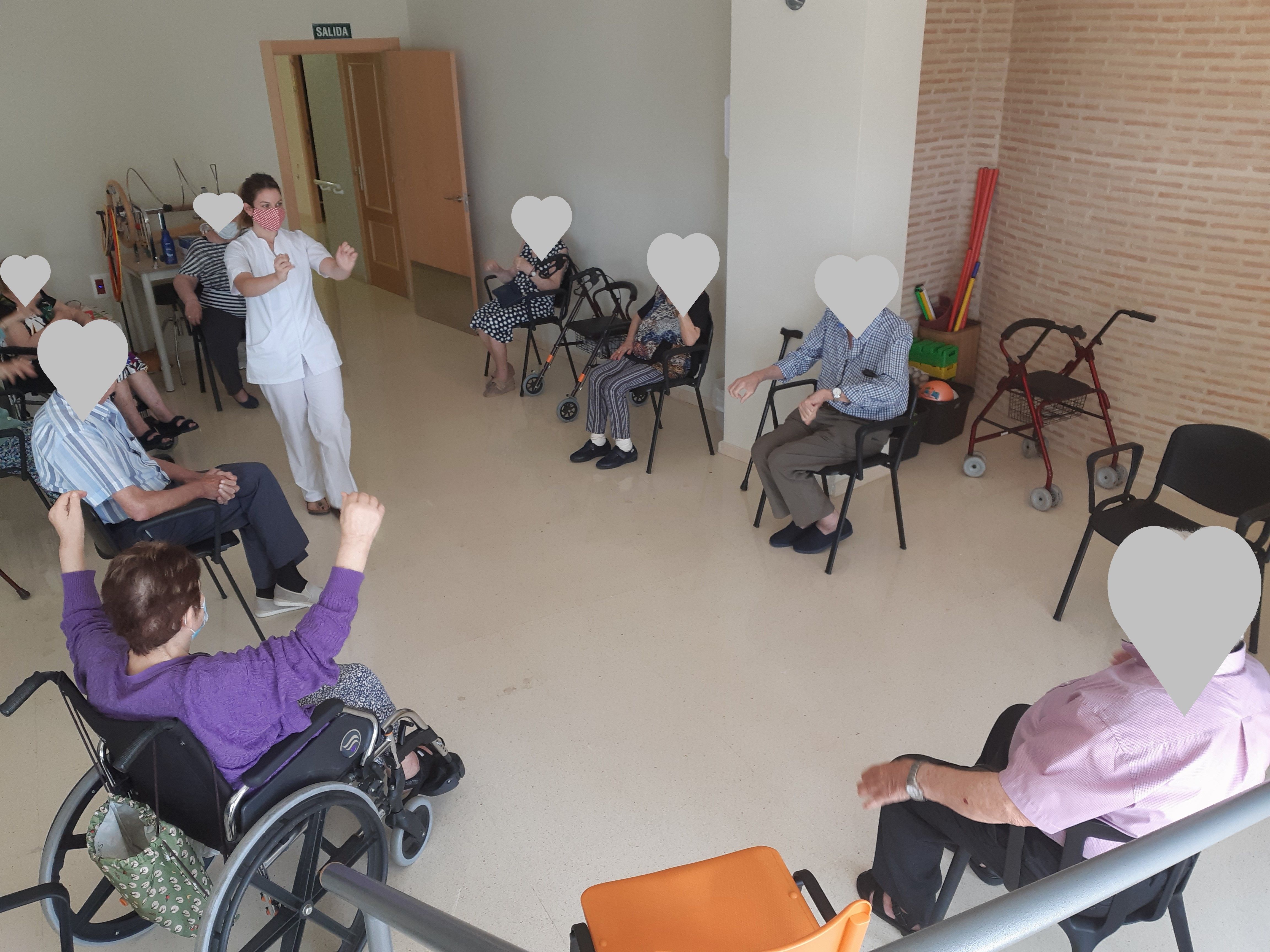 BENEFICIOS DE LA ACTIVIDAD FISICA EN CENTRO DE DIA